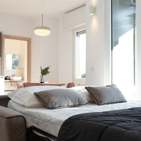 New Exclusive Melegnano Apartments- Near Train Station Bagian luar foto