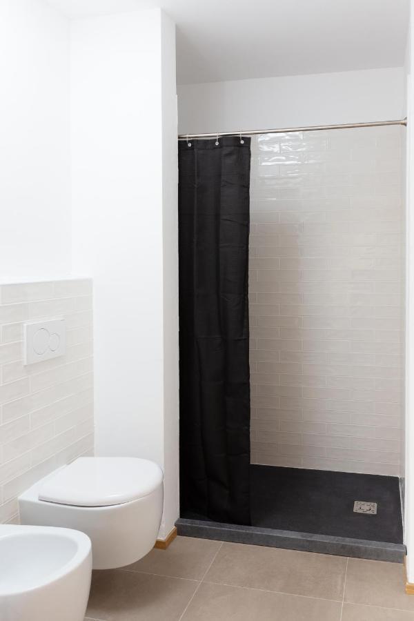 New Exclusive Melegnano Apartments- Near Train Station Bagian luar foto