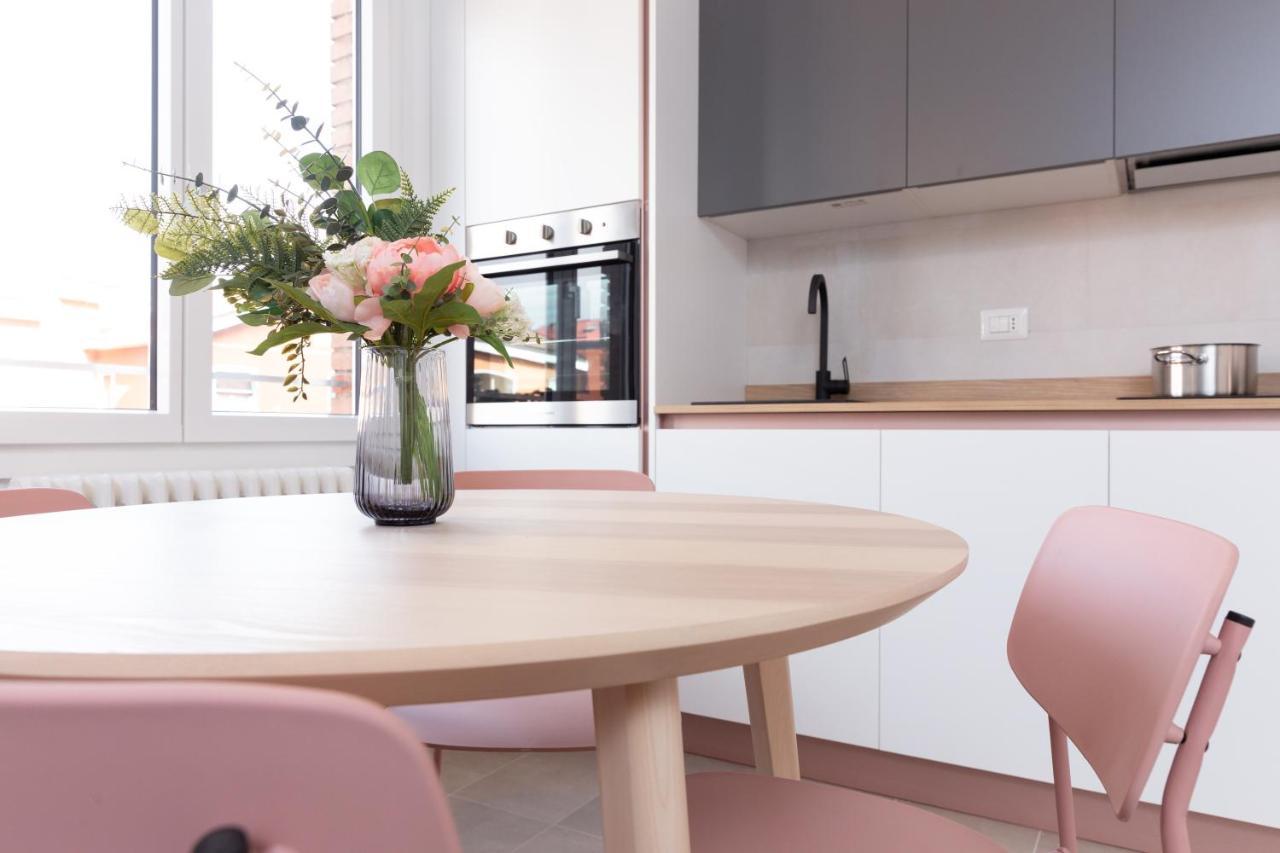 New Exclusive Melegnano Apartments- Near Train Station Bagian luar foto